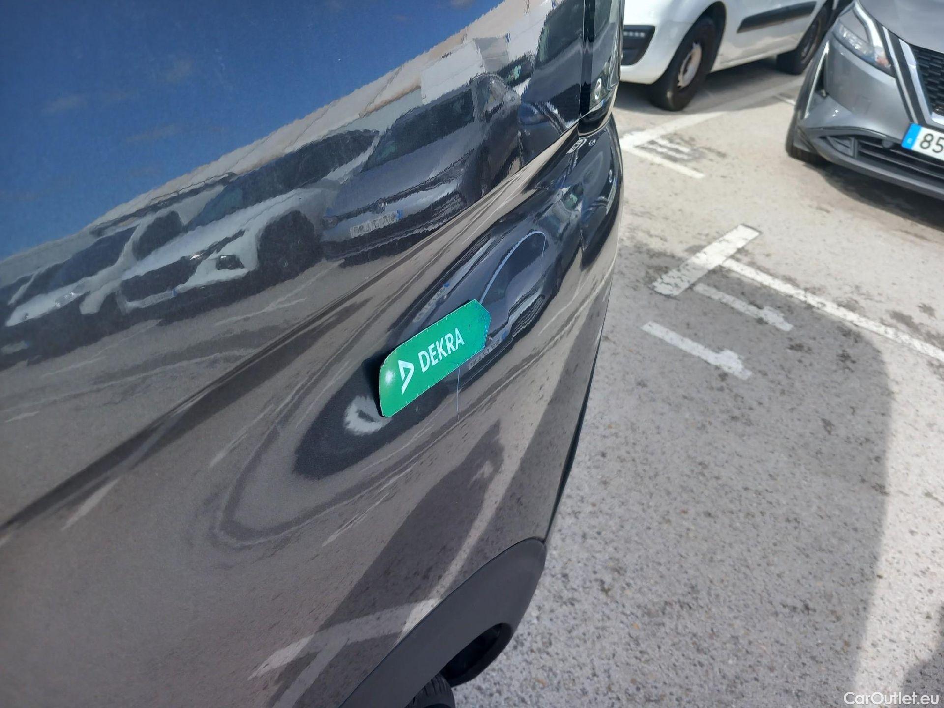  Peugeot  5008 PEUGEOT  / 2020 / 5P / todoterreno 1.5 BlueHDi 96kW (130CV) S&S GT #18