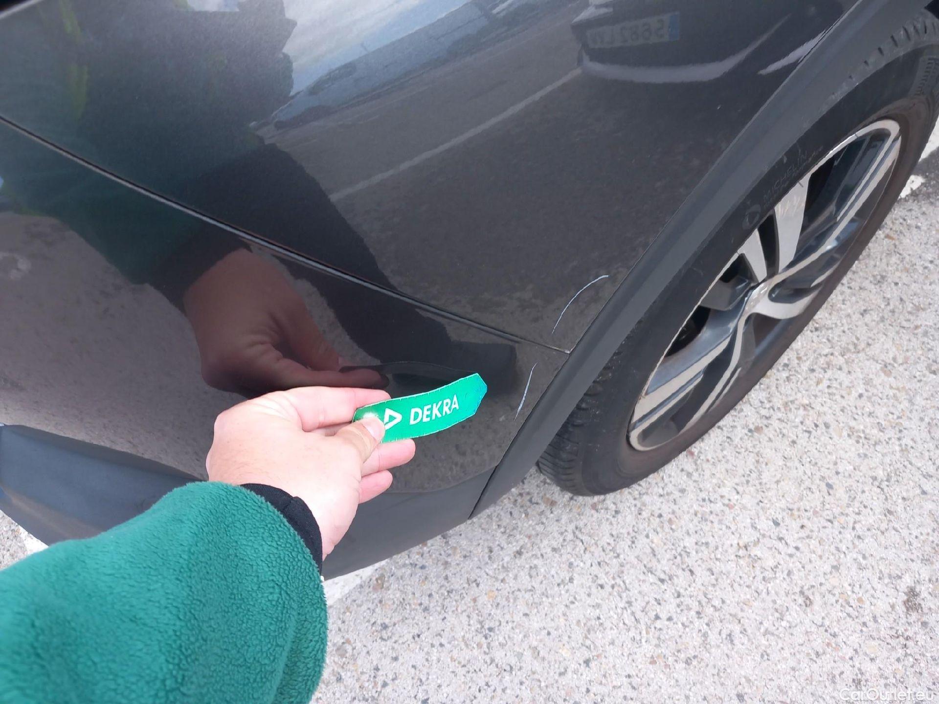  Peugeot  5008 PEUGEOT  / 2020 / 5P / todoterreno 1.5 BlueHDi 96kW (130CV) S&S GT #23