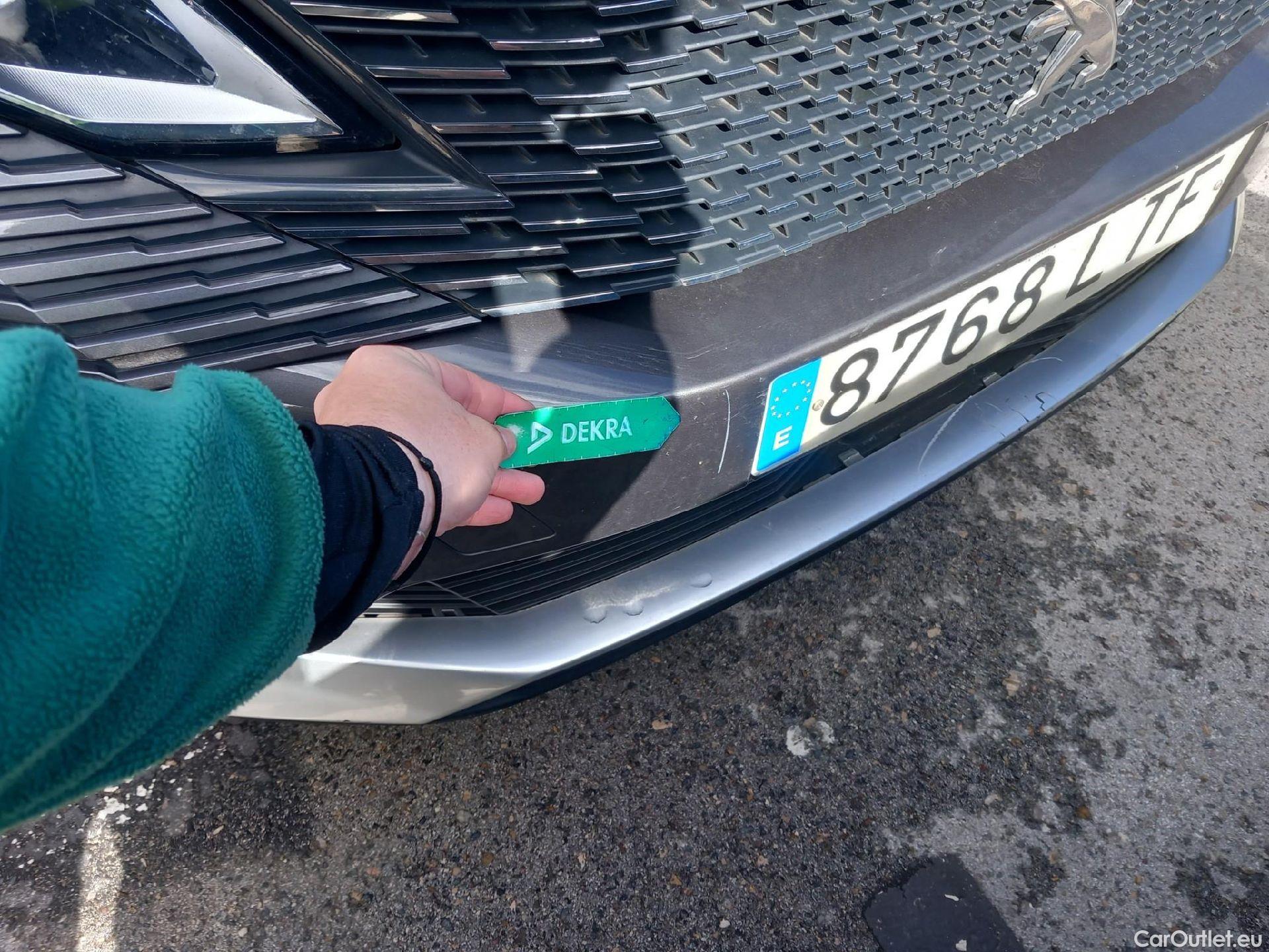  Peugeot  5008 PEUGEOT  / 2020 / 5P / todoterreno 1.5 BlueHDi 96kW (130CV) S&S GT #4