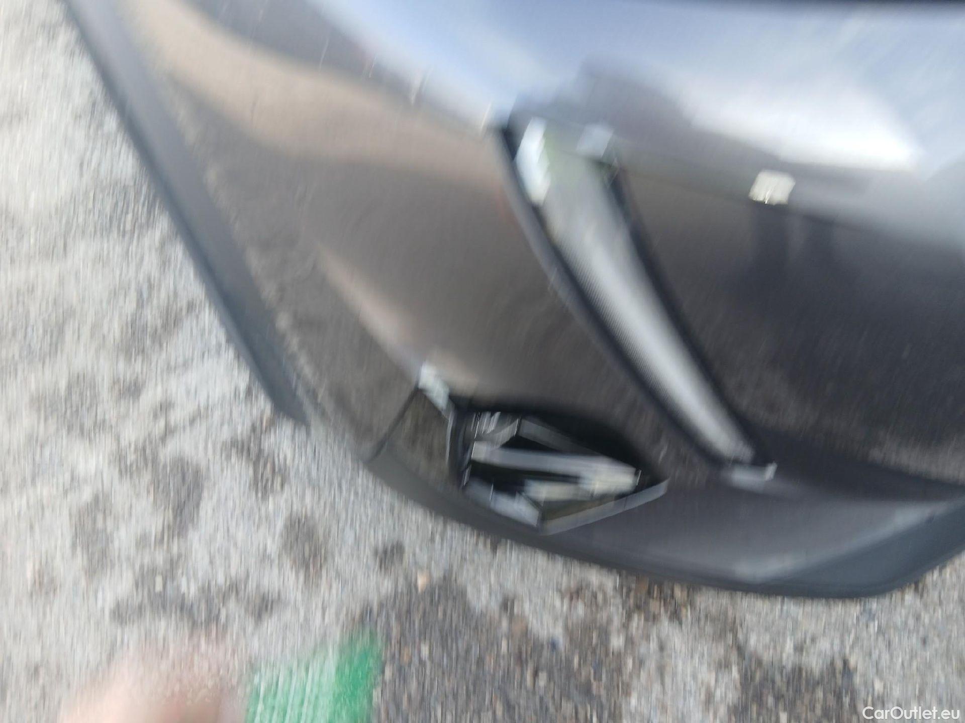  Peugeot  2008 PEUGEOT  / 2019 / 5P / todoterreno Active Pack Puretech 100 S&S BVM6 #3