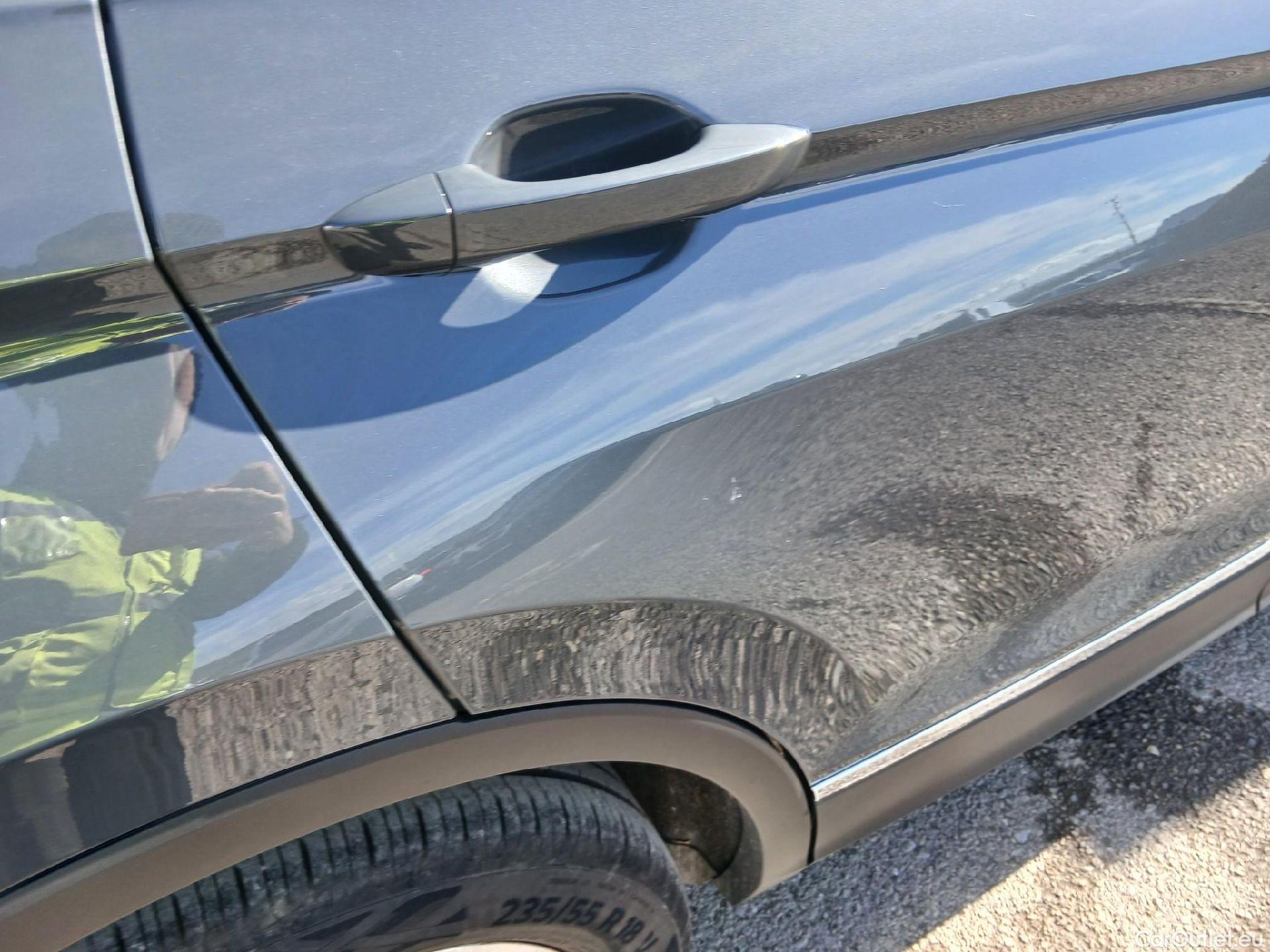  Volkswagen  Tiguan VOLKSWAGEN  / 2020 / 5P / todoterreno Life 1.4 TSI eHybrid 180kW (245CV) DSG #26