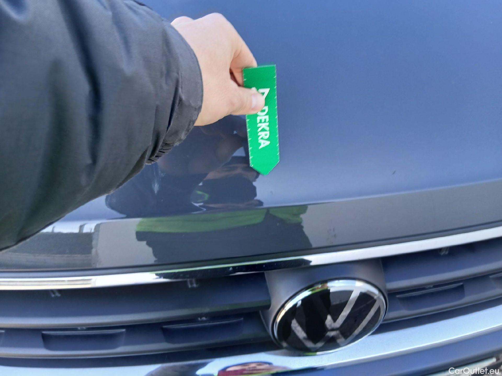  Volkswagen  Tiguan VOLKSWAGEN  / 2020 / 5P / todoterreno Life 1.4 TSI eHybrid 180kW (245CV) DSG #2