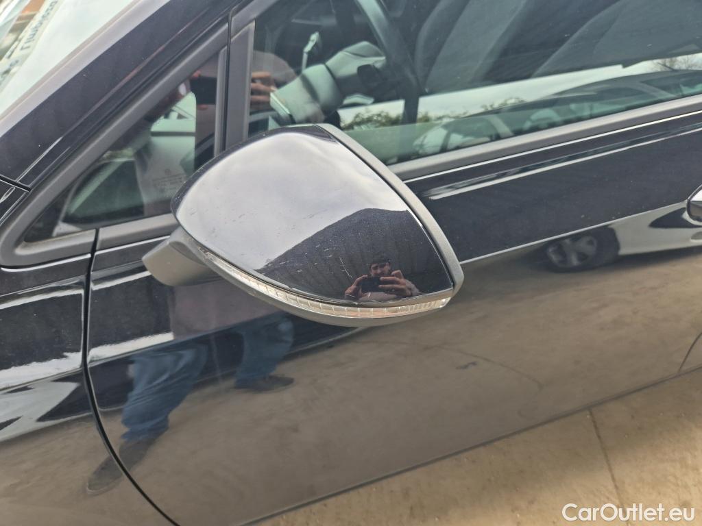  Volkswagen  Golf  VOLKSWAGEN / 2020 / 5P / berlina con portón Life 1.0 eTSI 81kW (110CV) DSG #12