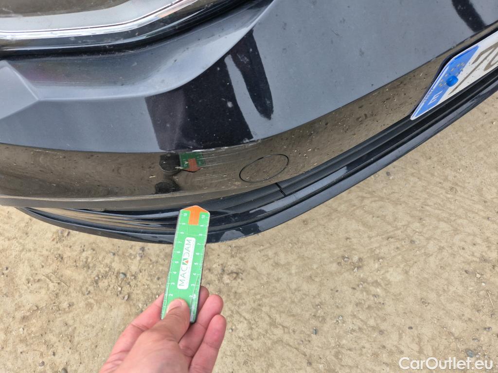  Volkswagen  Golf  VOLKSWAGEN / 2020 / 5P / berlina con portón Life 1.0 eTSI 81kW (110CV) DSG #8