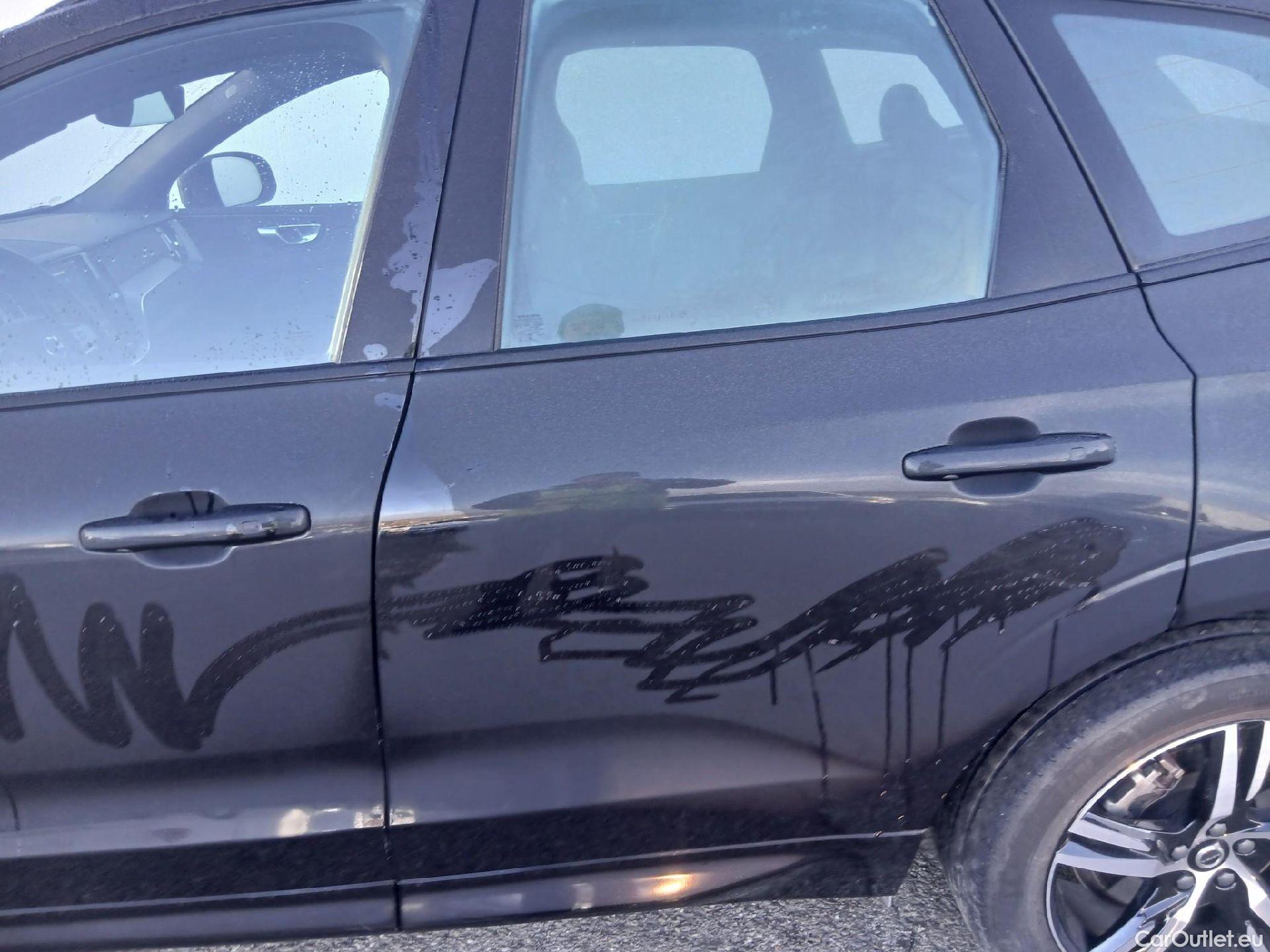  Volvo  XC60 VOLVO  / 2017 / 5P / todoterreno 2.0 T6 AWD Recharge R-Design Auto #13