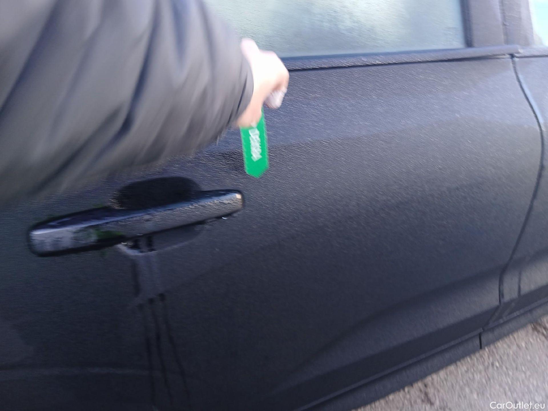  Volvo  XC60 VOLVO  / 2017 / 5P / todoterreno 2.0 T6 AWD Recharge R-Design Auto #27