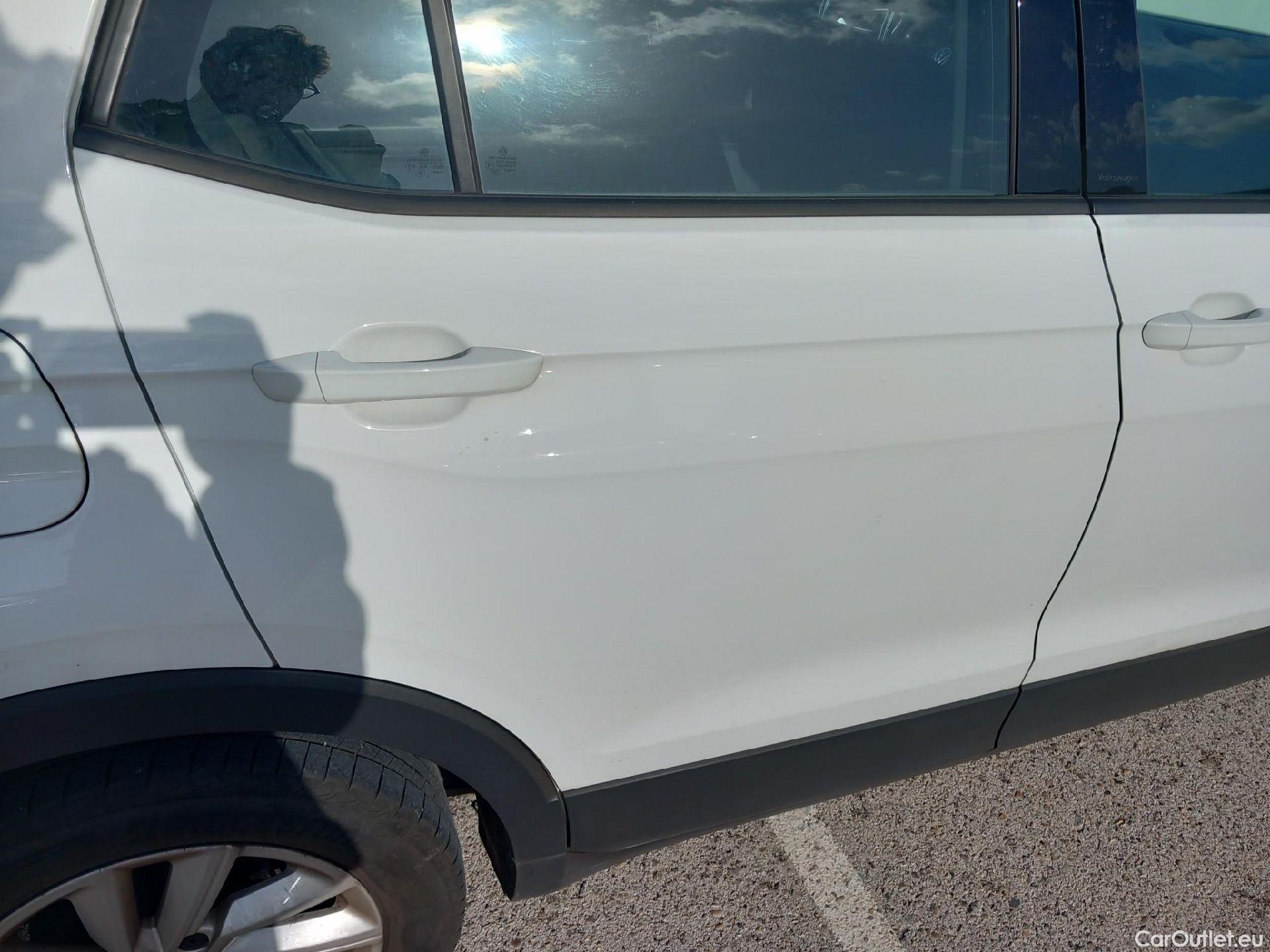  Volkswagen  T-CROSS VOLKSWAGEN  / 2018 / 5P / todoterreno Advance 1.0 TSI 81kW (110CV) DSG (AC) #15