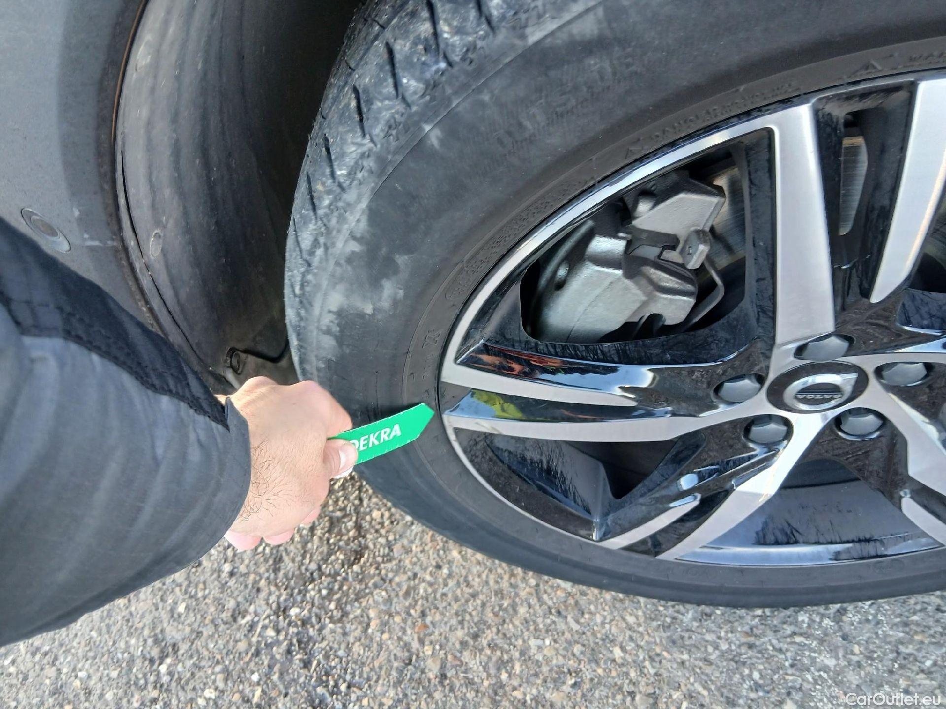  Volvo  XC60 VOLVO  / 2017 / 5P / todoterreno 2.0 T6 AWD Recharge R-Design Auto #10