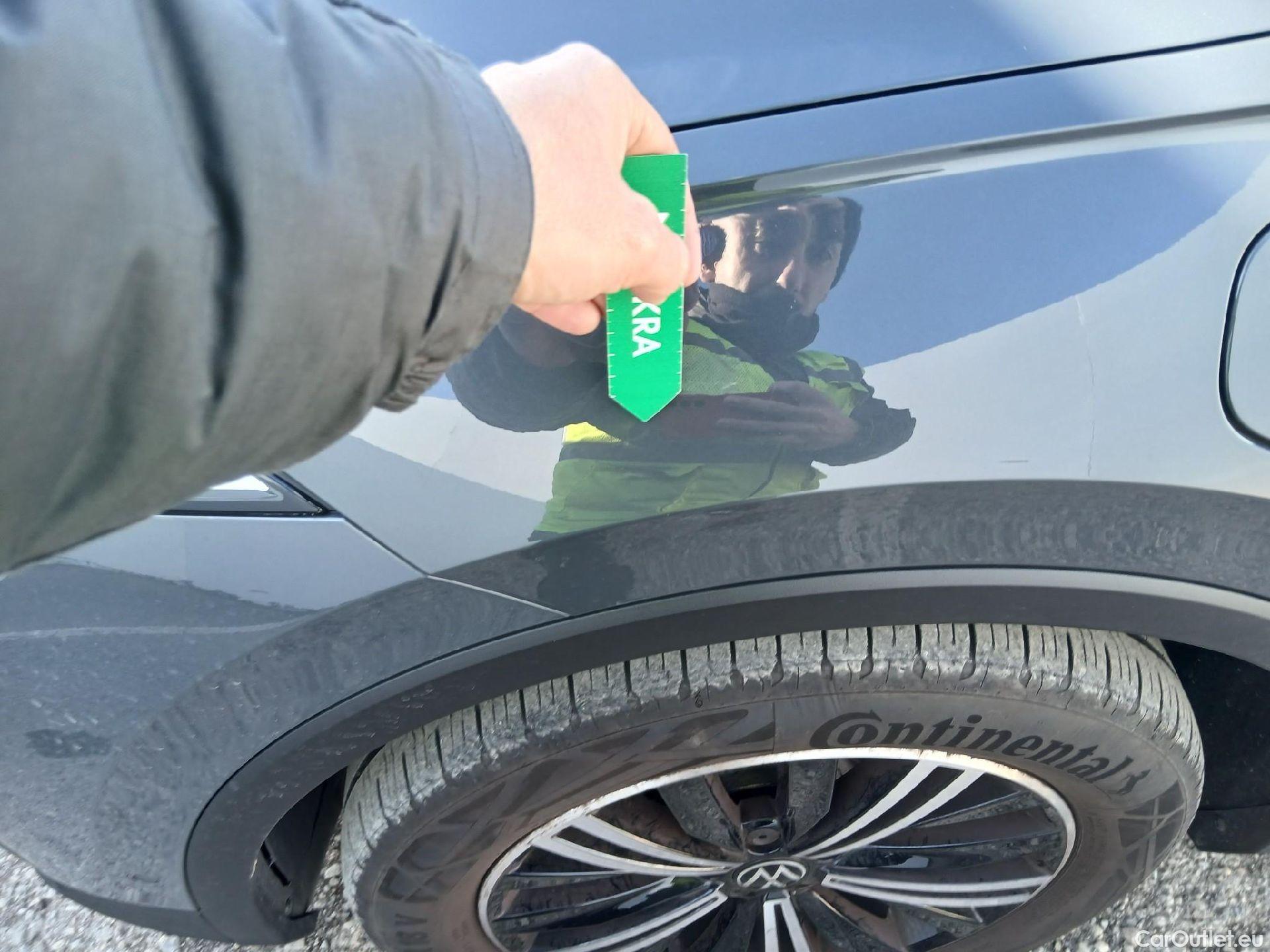  Volkswagen  Tiguan VOLKSWAGEN  / 2020 / 5P / todoterreno Life 1.4 TSI eHybrid 180kW (245CV) DSG #12