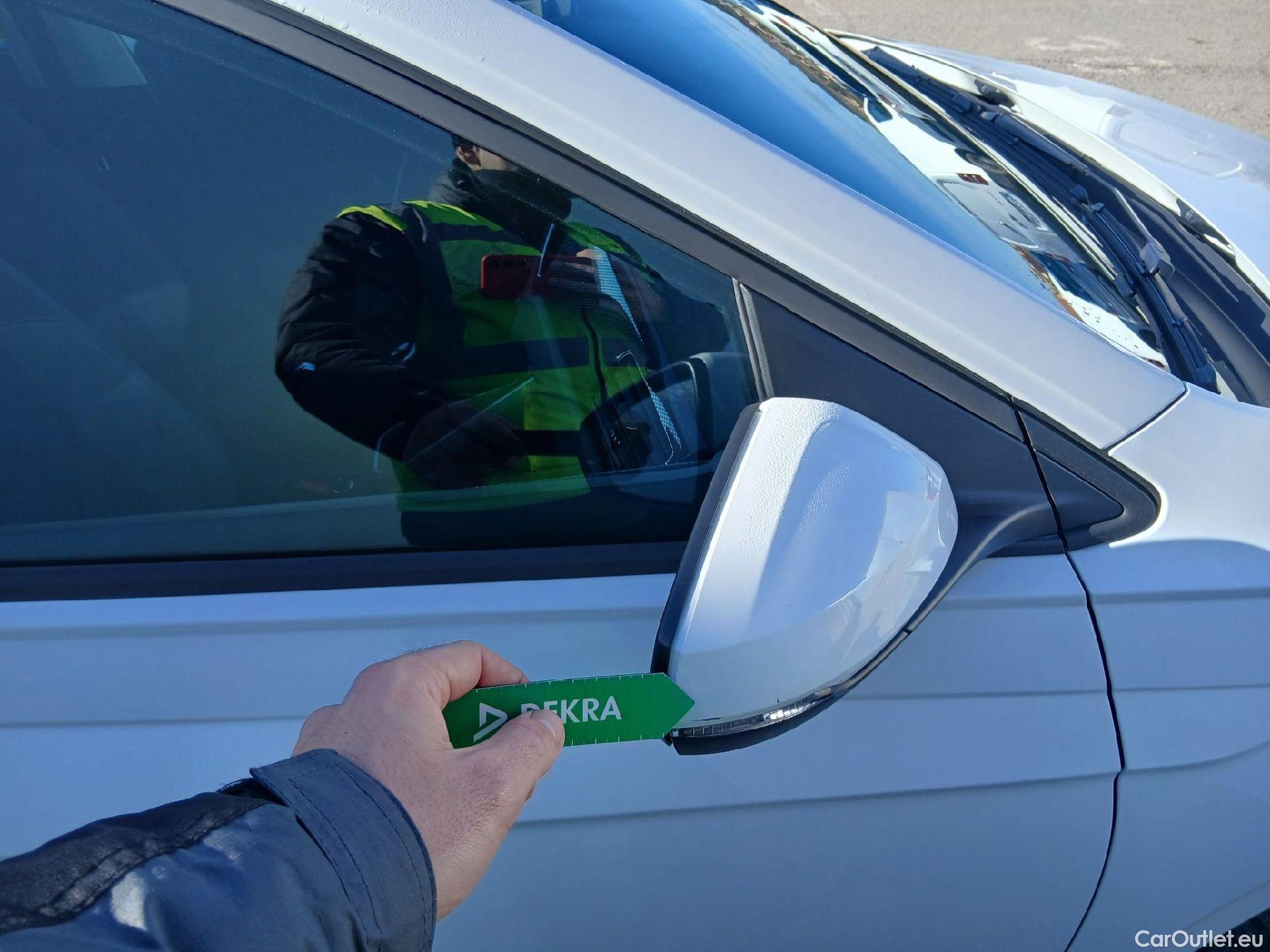  Volkswagen  Polo VOLKSWAGEN  / 2021 / 5P / berlina con portón Life 1.0 TSI 70kW (95CV) #10