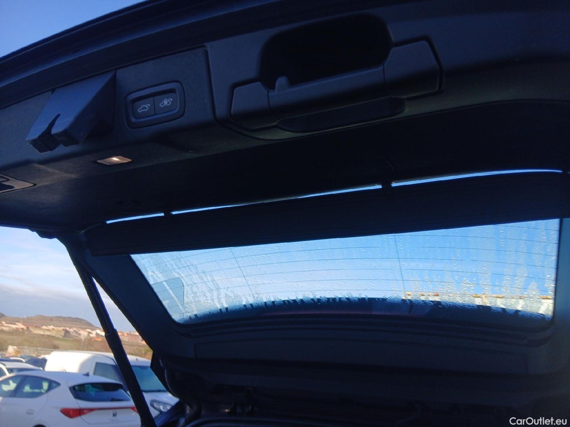  Volvo  XC60 VOLVO  / 2017 / 5P / todoterreno 2.0 T6 AWD Recharge R-Design Auto #34