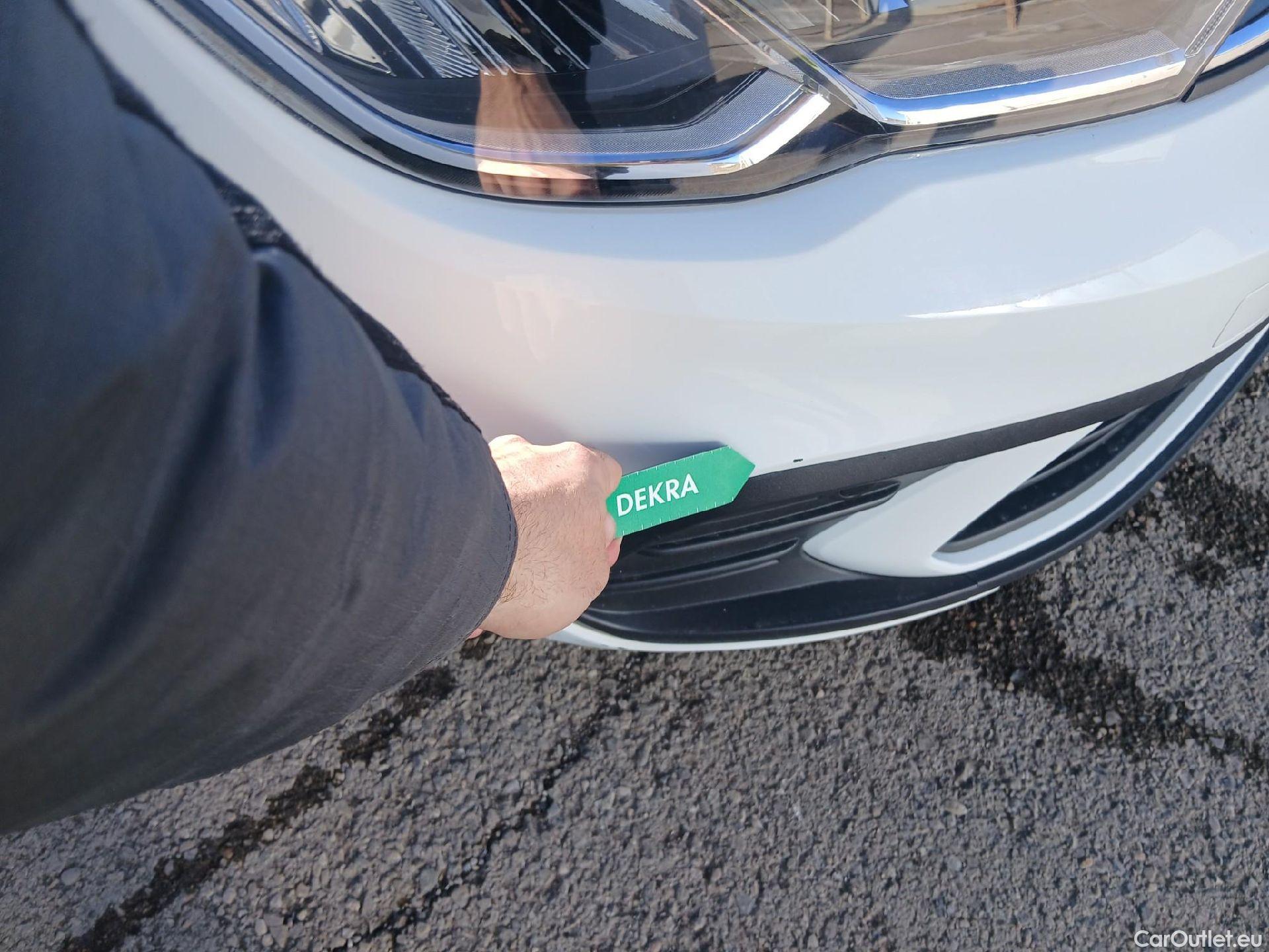  Volkswagen  Polo VOLKSWAGEN  / 2021 / 5P / berlina con portón Life 1.0 TSI 70kW (95CV) #2