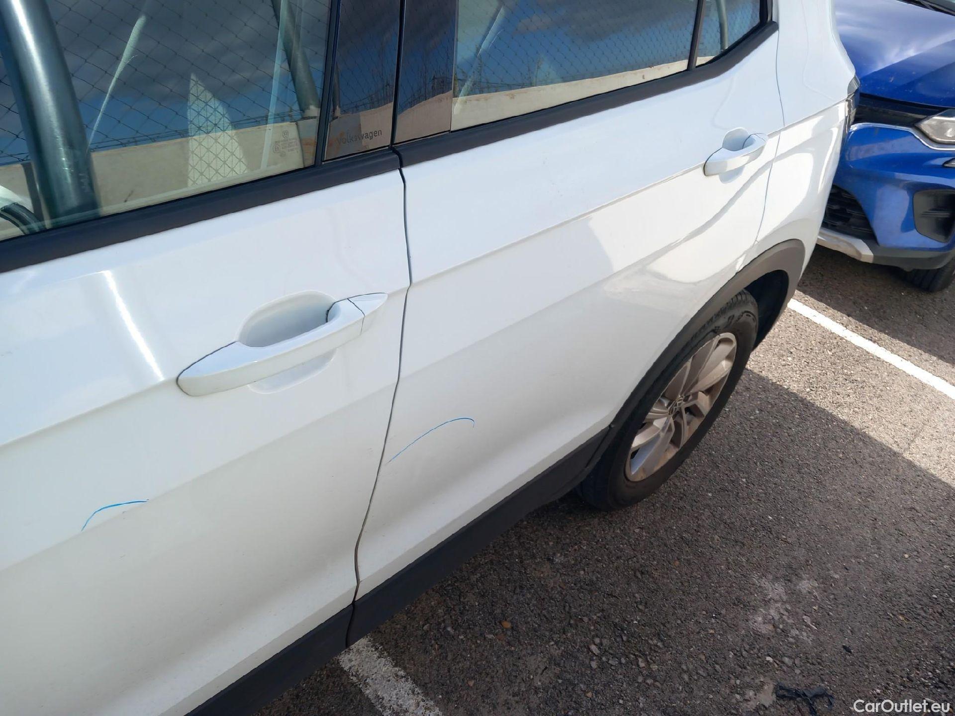  Volkswagen  T-CROSS VOLKSWAGEN  / 2018 / 5P / todoterreno Advance 1.0 TSI 81kW (110CV) DSG (AC) #7