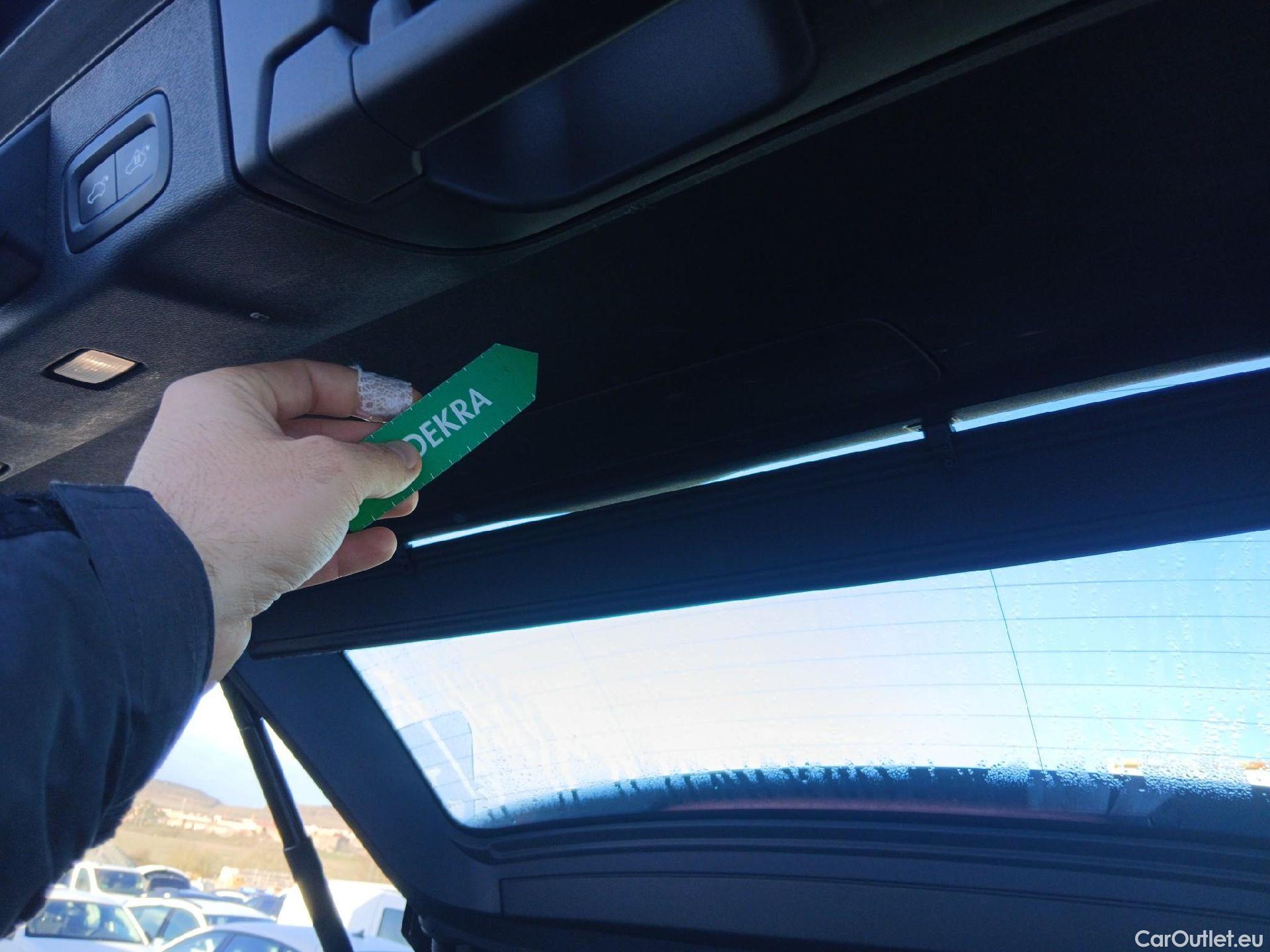  Volvo  XC60 VOLVO  / 2017 / 5P / todoterreno 2.0 T6 AWD Recharge R-Design Auto #35