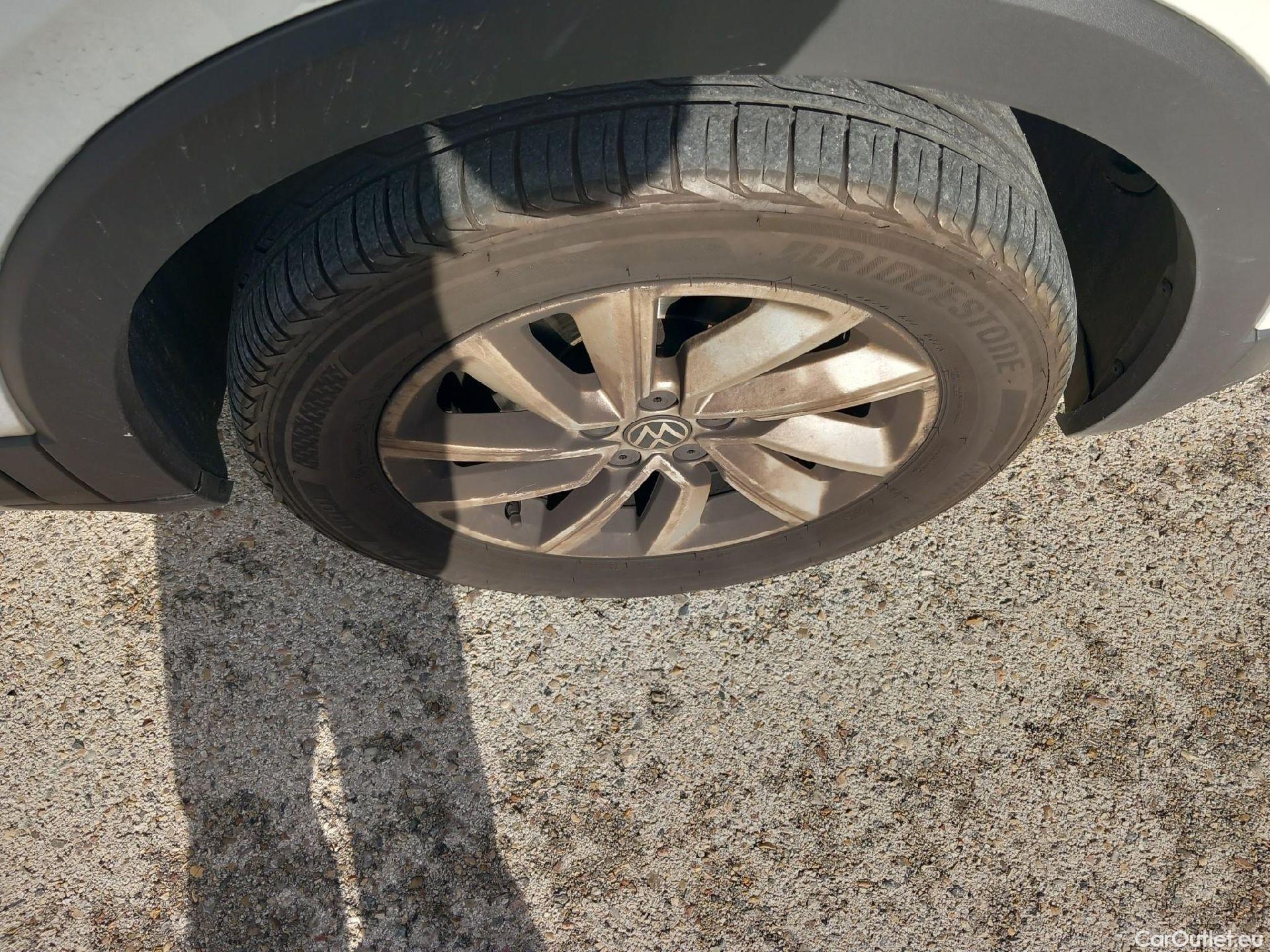  Volkswagen  T-CROSS VOLKSWAGEN  / 2018 / 5P / todoterreno Advance 1.0 TSI 81kW (110CV) DSG (AC) #18