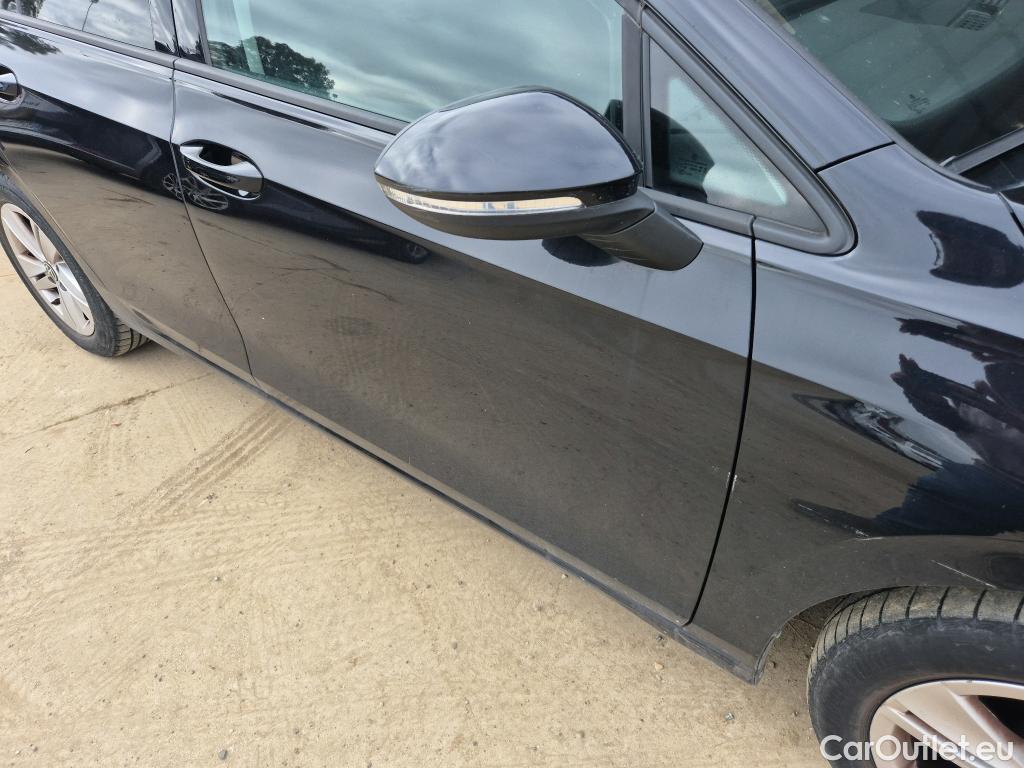  Volkswagen  Golf  VOLKSWAGEN / 2020 / 5P / berlina con portón Life 1.0 eTSI 81kW (110CV) DSG #24