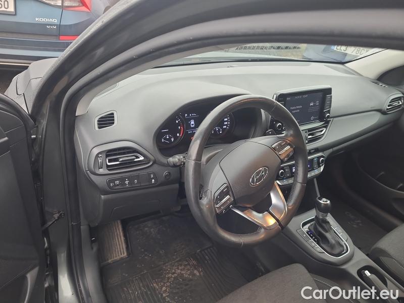  Hyundai  i30  Fastback (2018 ->)  FB 1.5TGDI 118 Smart AT #12