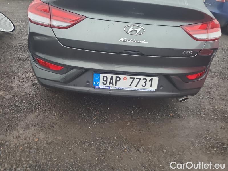  Hyundai  i30  Fastback (2018 ->)  FB 1.5TGDI 118 Smart AT #2
