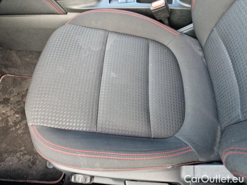  Ford  Kuga  (2019)  1.5EB 110 ST-Line #6