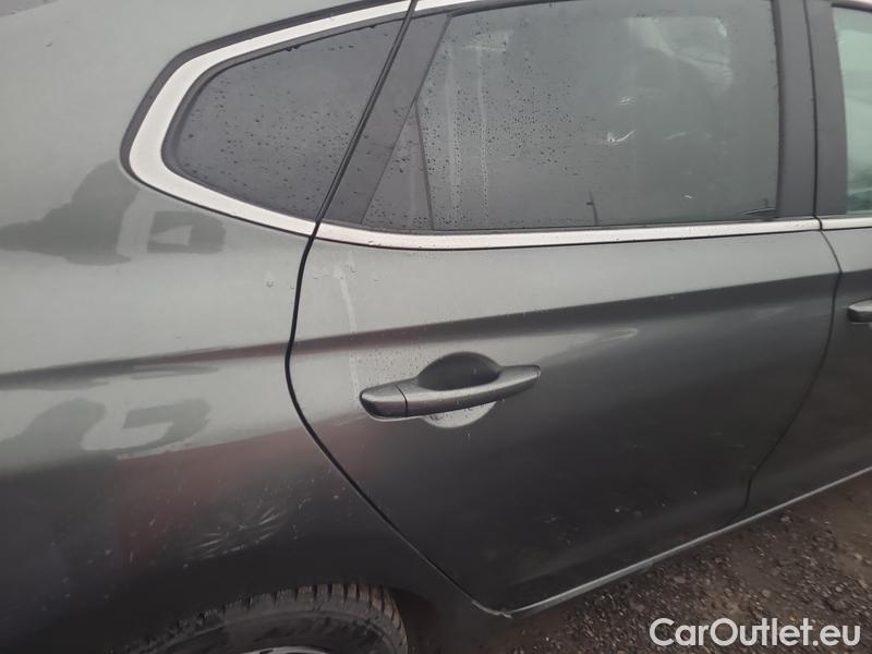  Hyundai  i30  Fastback (2018 ->)  FB 1.5TGDI 118 Smart AT #4