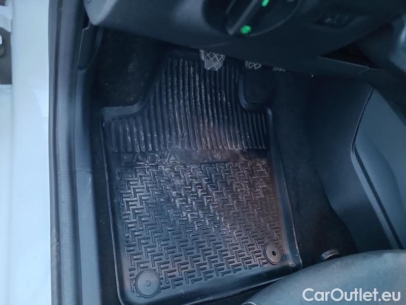  Skoda  Fabia  Combi (2015)  Com.1.0TSI 70 Active #4