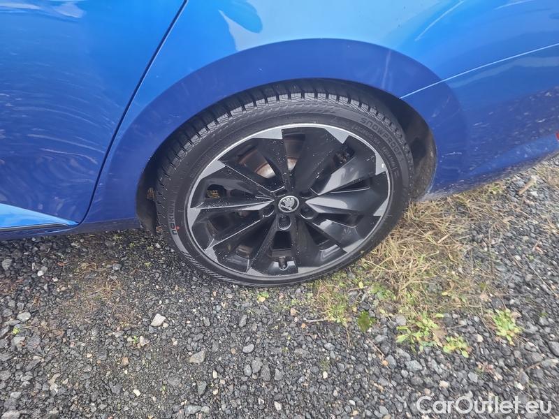  Skoda  Superb  (3V3)(2015) Supe.2.0TDI 147 SportLine Aut #5