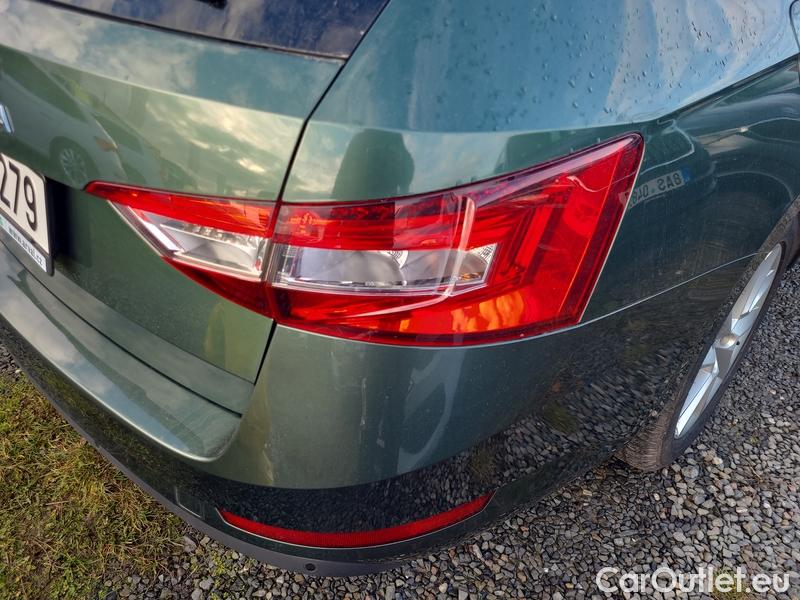  Skoda  Superb  Combi (3T5)(2010) Sup.C.FL2.0TDI 110 Style AT #20