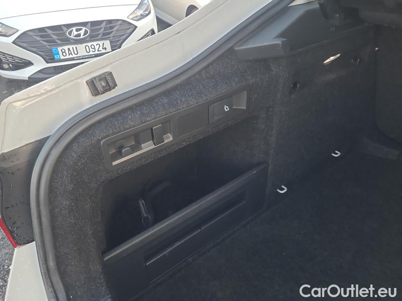  Skoda  Superb  (3V3)(2015) Supe.FL1.5TSI 110 Ambition AT #23