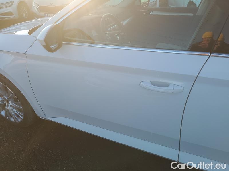  Skoda  Superb  (3V3)(2015) Supe.FL1.5TSI 110 Ambition AT #24