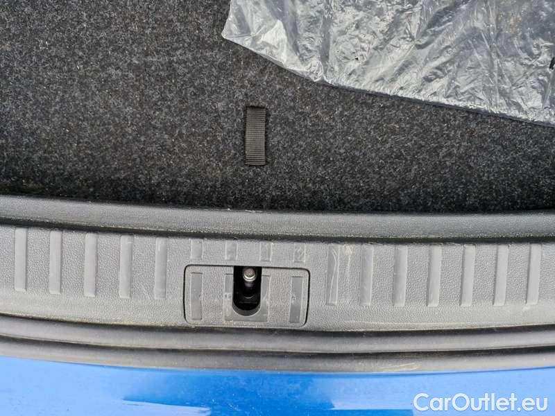  Skoda  Octavia  Combi (NX3)(2020) Oct.Combi 1.5TSI 110 Style #9