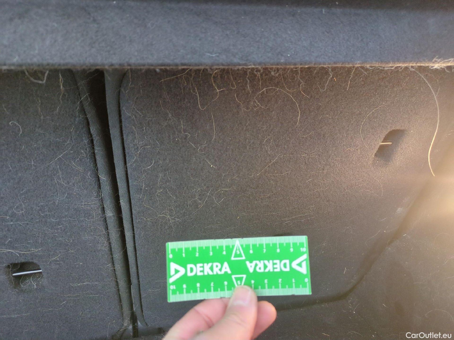  Bmw  Serie 2 Série 2 Active Tourer 216d Lounge 1.5 115CV BVA7 E6d #4