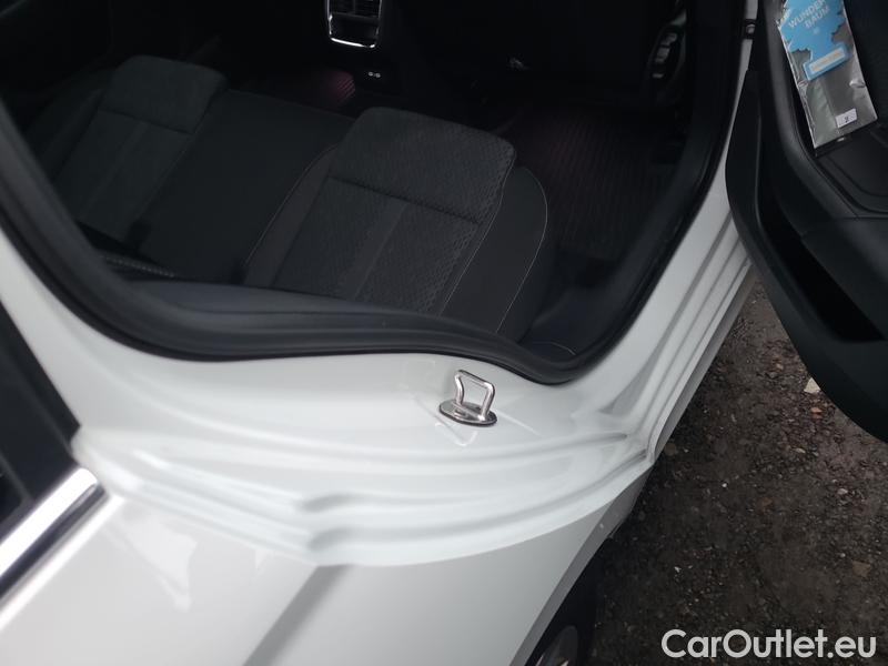  Skoda  Octavia  Combi (NX3)(2020) Oct.Combi 2.0TDI 110 Style #26