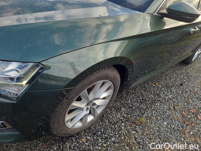  Skoda  Superb  Combi (3T5)(2010) Sup.C.FL2.0TDI 110 Style AT #4