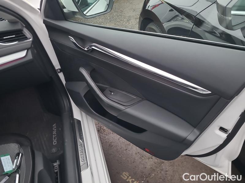  Skoda  Octavia  Combi (NX3)(2020) Oct.Combi 2.0TDI 110 Style #29