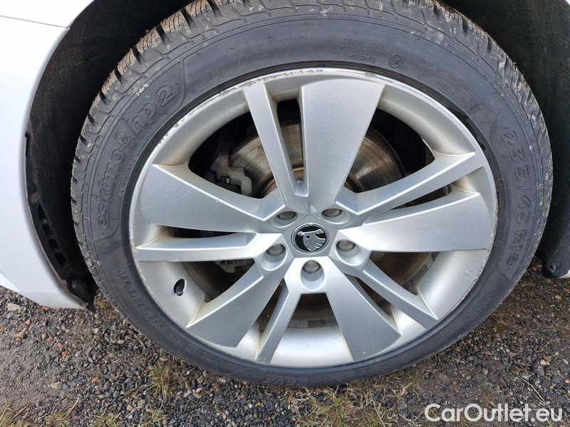  Skoda  Superb  Combi (3V5)(2015)  Combi 2.0TDI 110 Style #2