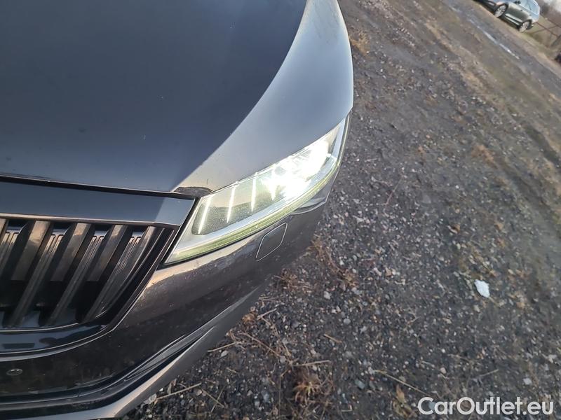  Skoda  Superb  Combi (3T5)(2010) Sup.c.2.0TDI 147 SportLi Aut #4