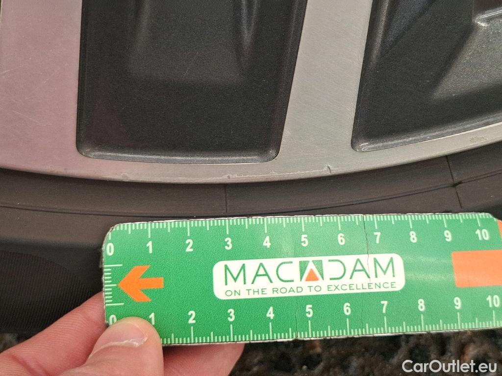  Bmw  Serie 1 BMW Série 1 / 2019 / 5P / Berline 116i Business Design #29