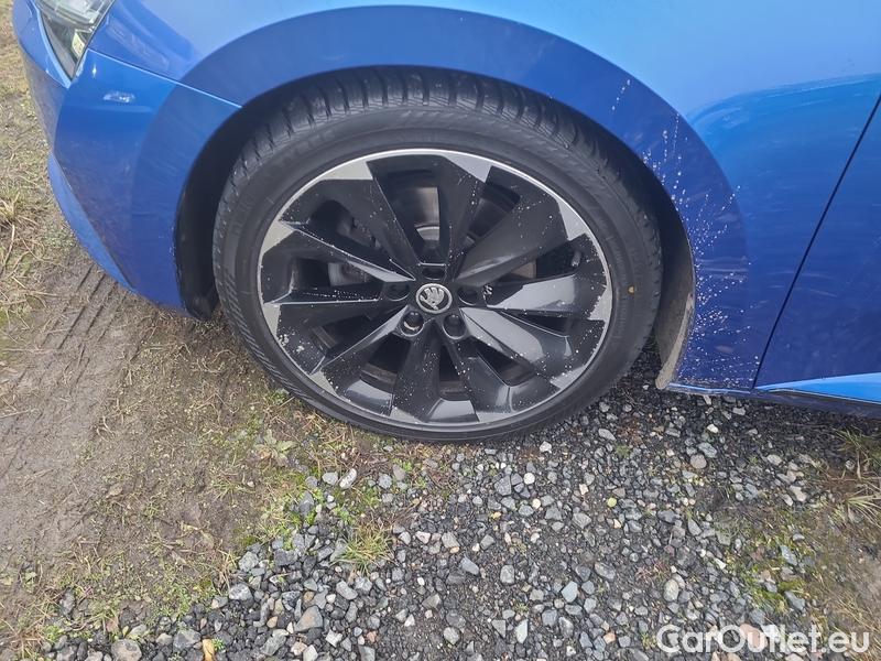  Skoda  Superb  (3V3)(2015) Supe.2.0TDI 147 SportLine Aut #2