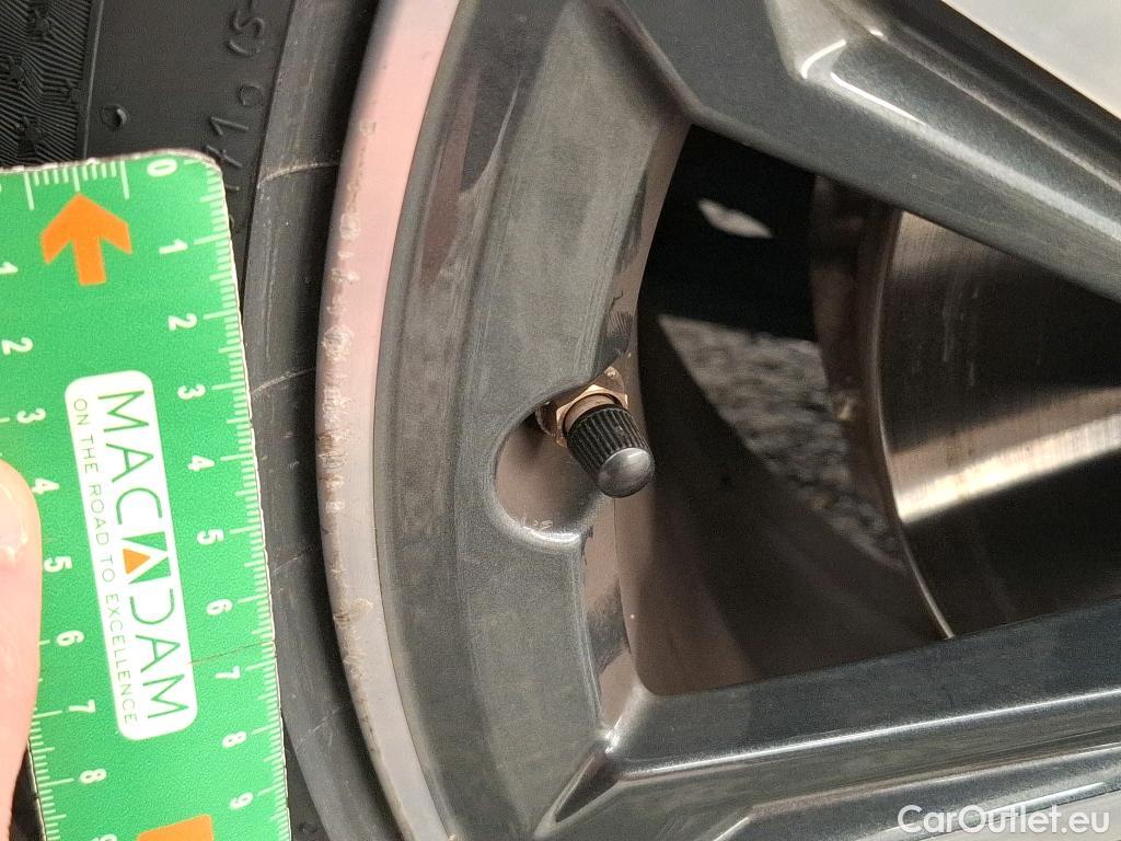  Bmw  Serie 1 BMW Série 1 / 2019 / 5P / Berline 116i Business Design #13