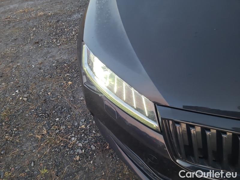  Skoda  Superb  Combi (3T5)(2010) Sup.c.2.0TDI 147 SportLi Aut #3