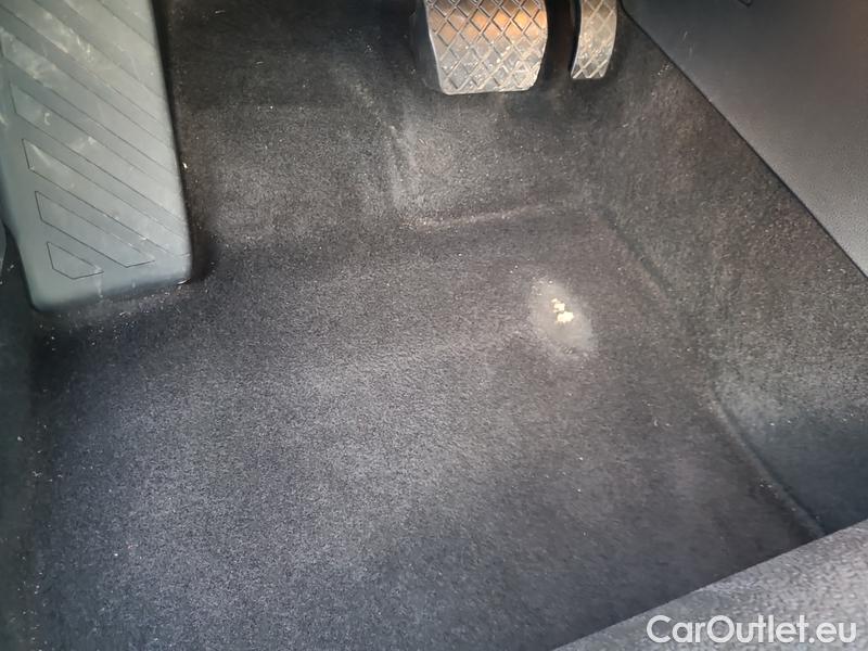  Skoda  Superb  Combi (3T5)(2010) Sup.C.FL2.0TDI 110 Style AT #18