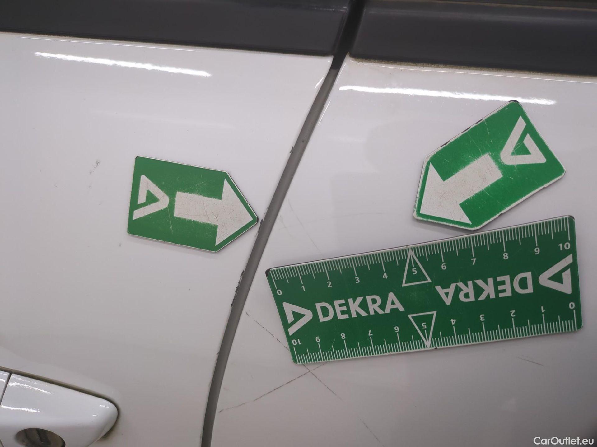  Citroen  C3  Feel Business 1.2 PureTech 80CV BVM5 E6d #16