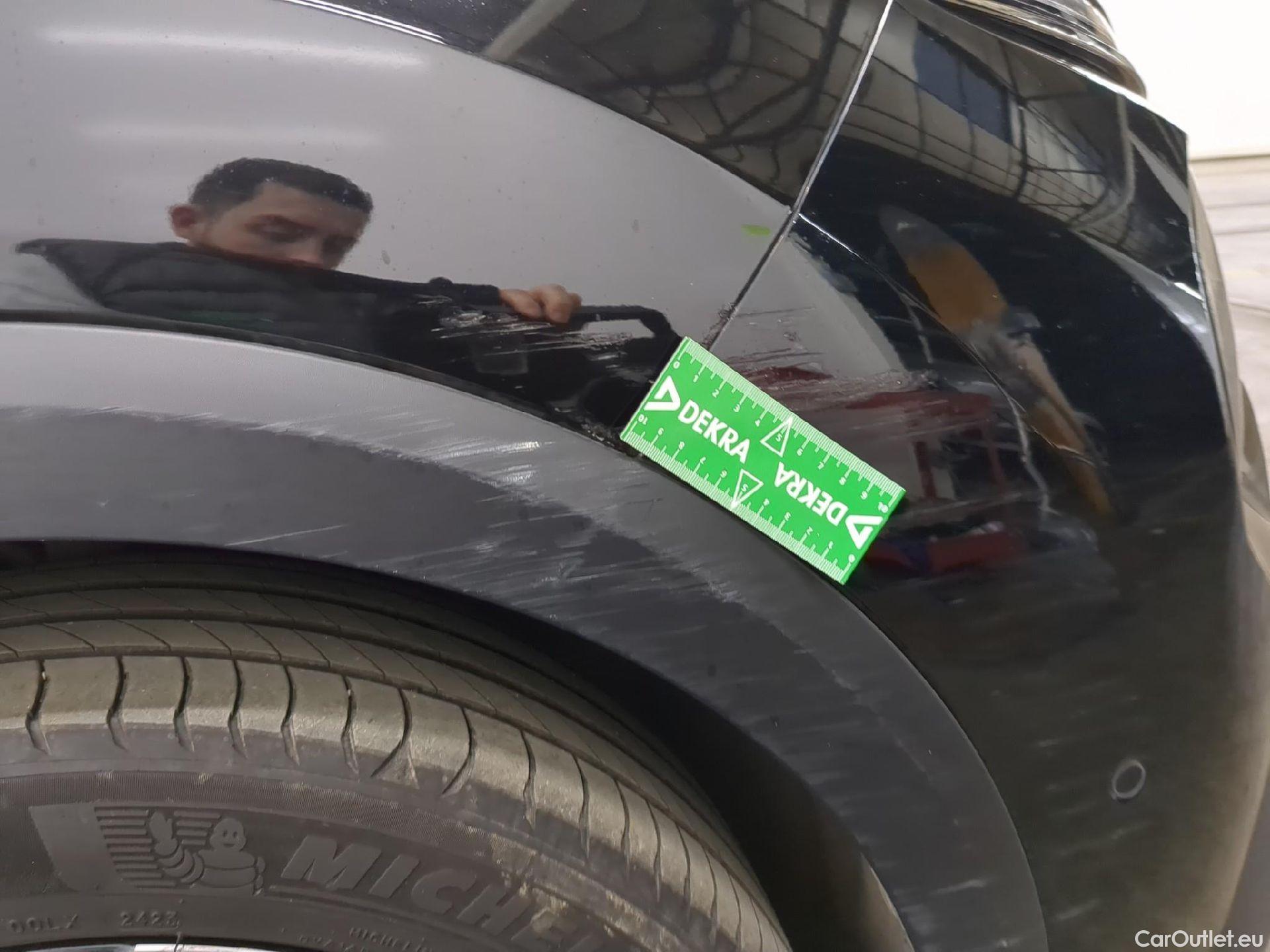  Citroen  C4 CITROEN  X / 2022 / 4P / Berline PureTech 130 S&S EAT8 Shine #6