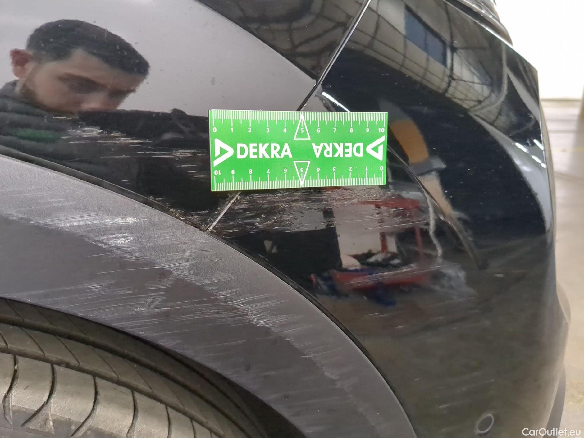  Citroen  C4 CITROEN  X / 2022 / 4P / Berline PureTech 130 S&S EAT8 Shine #5