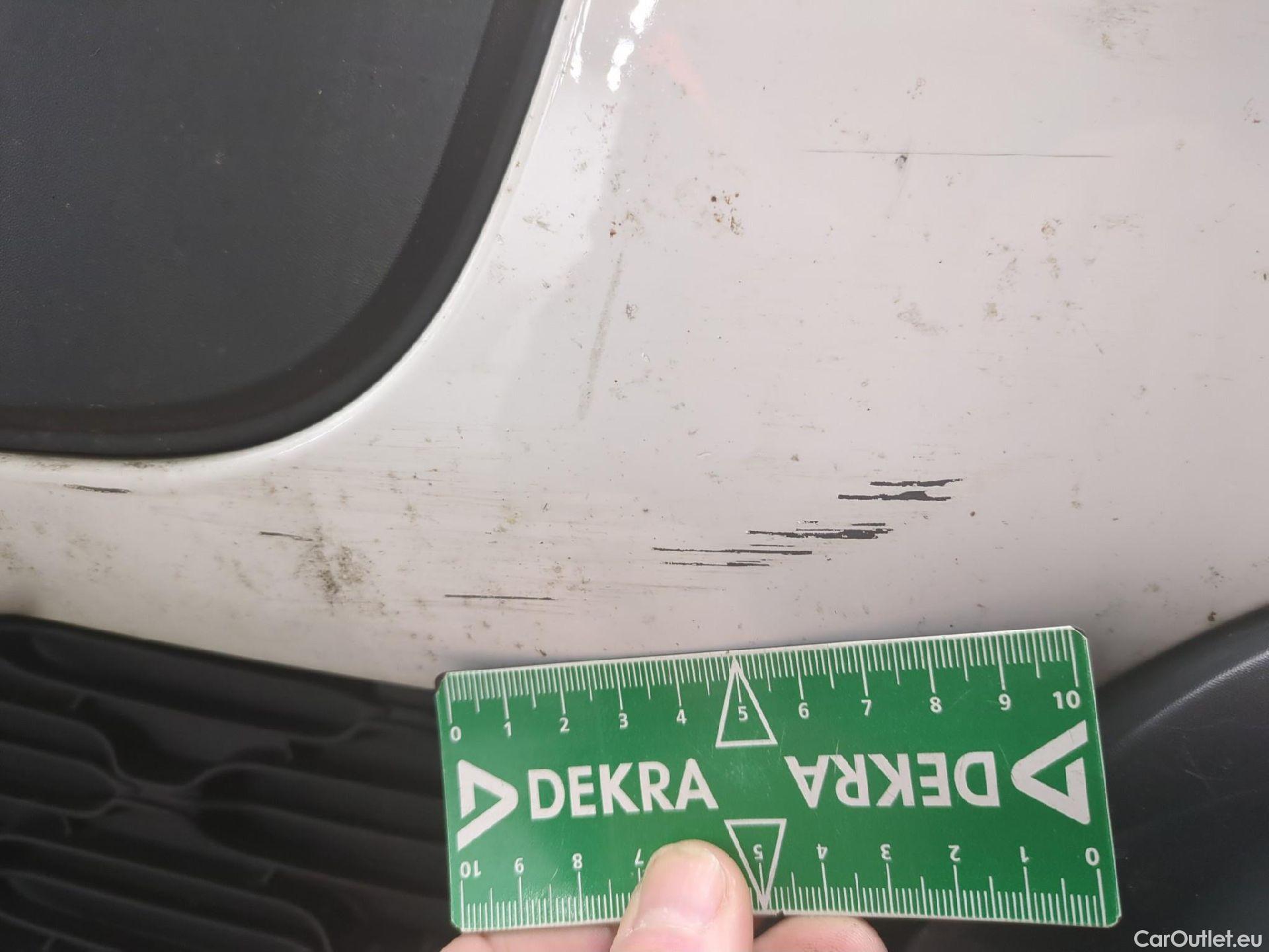  Citroen  C3  Feel Business 1.2 PureTech 80CV BVM5 E6d #10