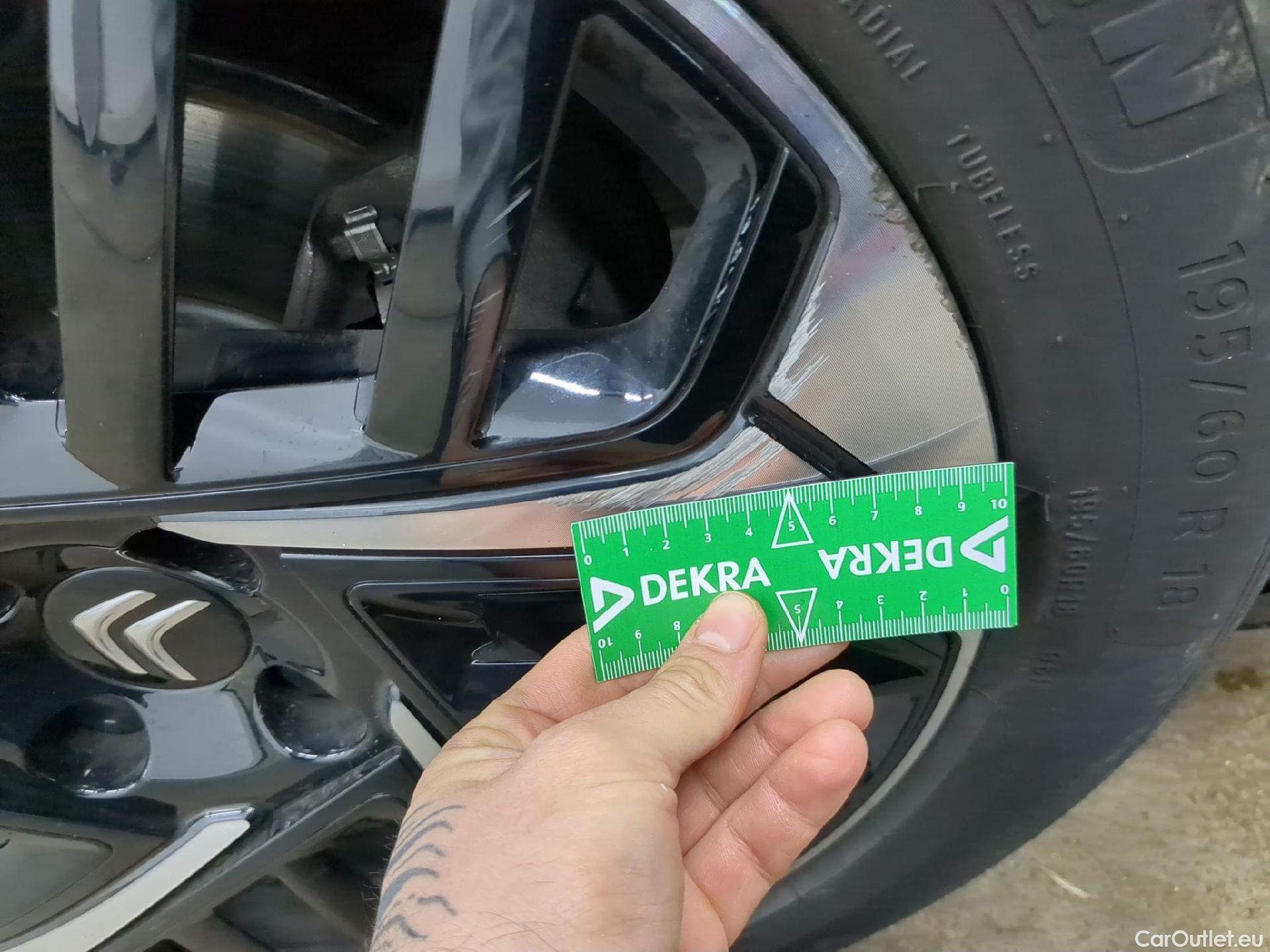  Citroen  C4 CITROEN  X / 2022 / 4P / Berline PureTech 130 S&S EAT8 Shine #1