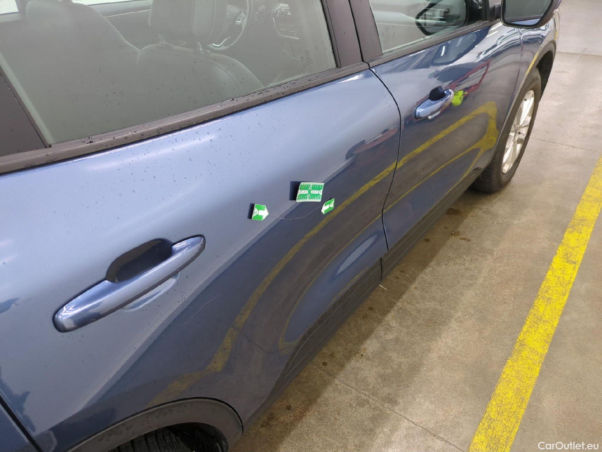  Ford  Kuga FORD  / 2019 / 5P / SUV 2.5 190 hybrid Flexifuel Pshift Titanium #18