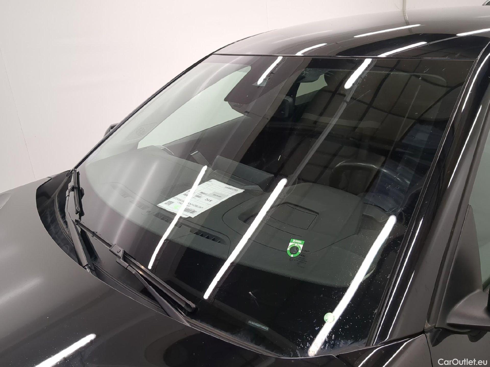  Citroen  C4 CITROEN  X / 2022 / 4P / Berline PureTech 130 S&S EAT8 Shine #24