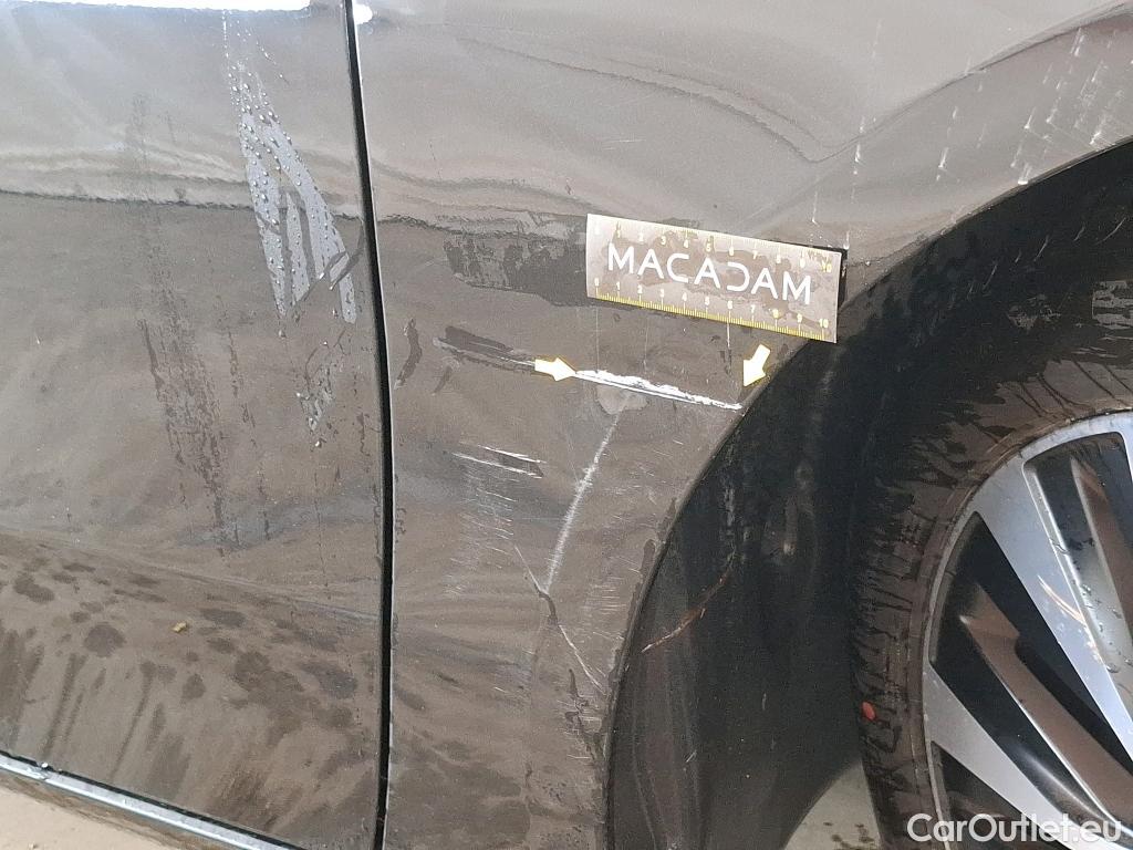  Mercedes  A-Klasse Classe A Compact / 2018 / 5P / Berline A 180 d Business Line 8G-DCT #31