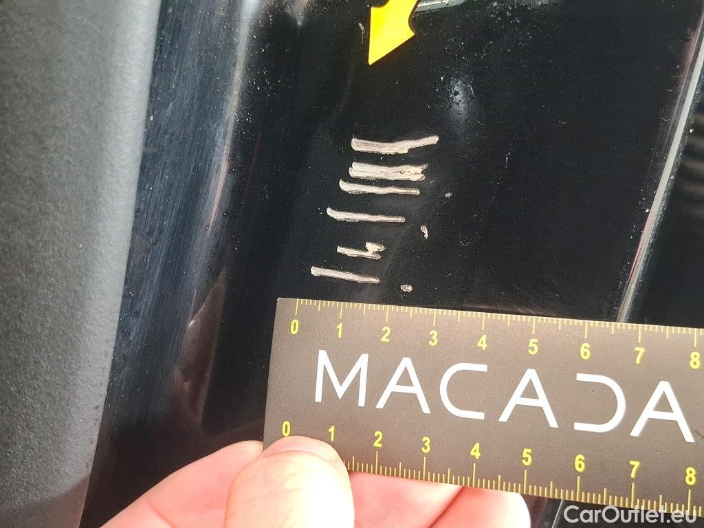  Mercedes  A-Klasse Classe A Compact / 2018 / 5P / Berline A 180 d Business Line 8G-DCT #52